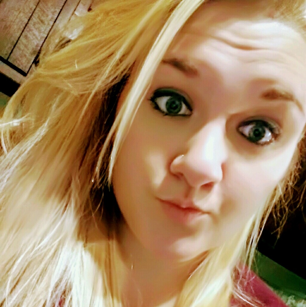 Meet your Posher, Brittney